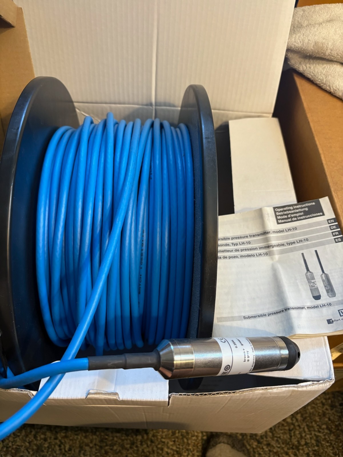 NEW Boxed WIKA LH-10 SUBMERSIBLE Water Level Transmitter & 300ft Cable 9736225