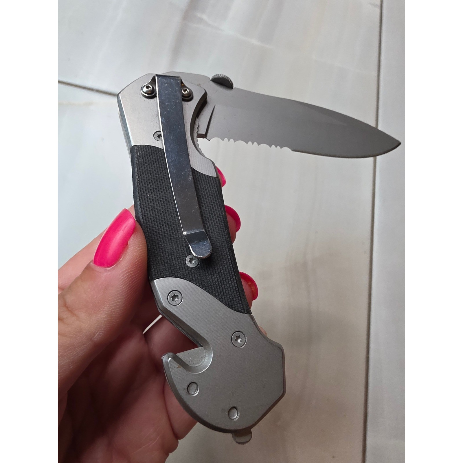 Smith & Wesson 1st Response SWFRS Folding Knife Serrated Blade Rescue Tool F1