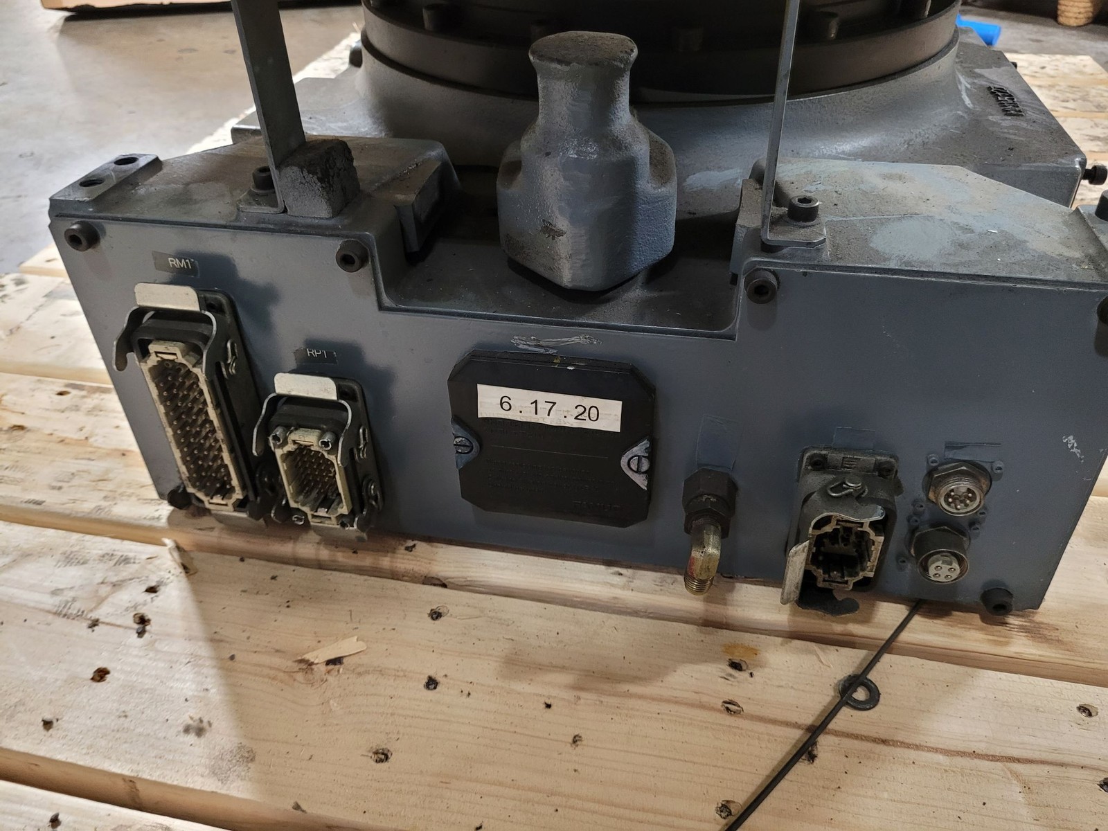 FANUC R‑2000iA/210F Complete w/ R‑J3iB Controller USED