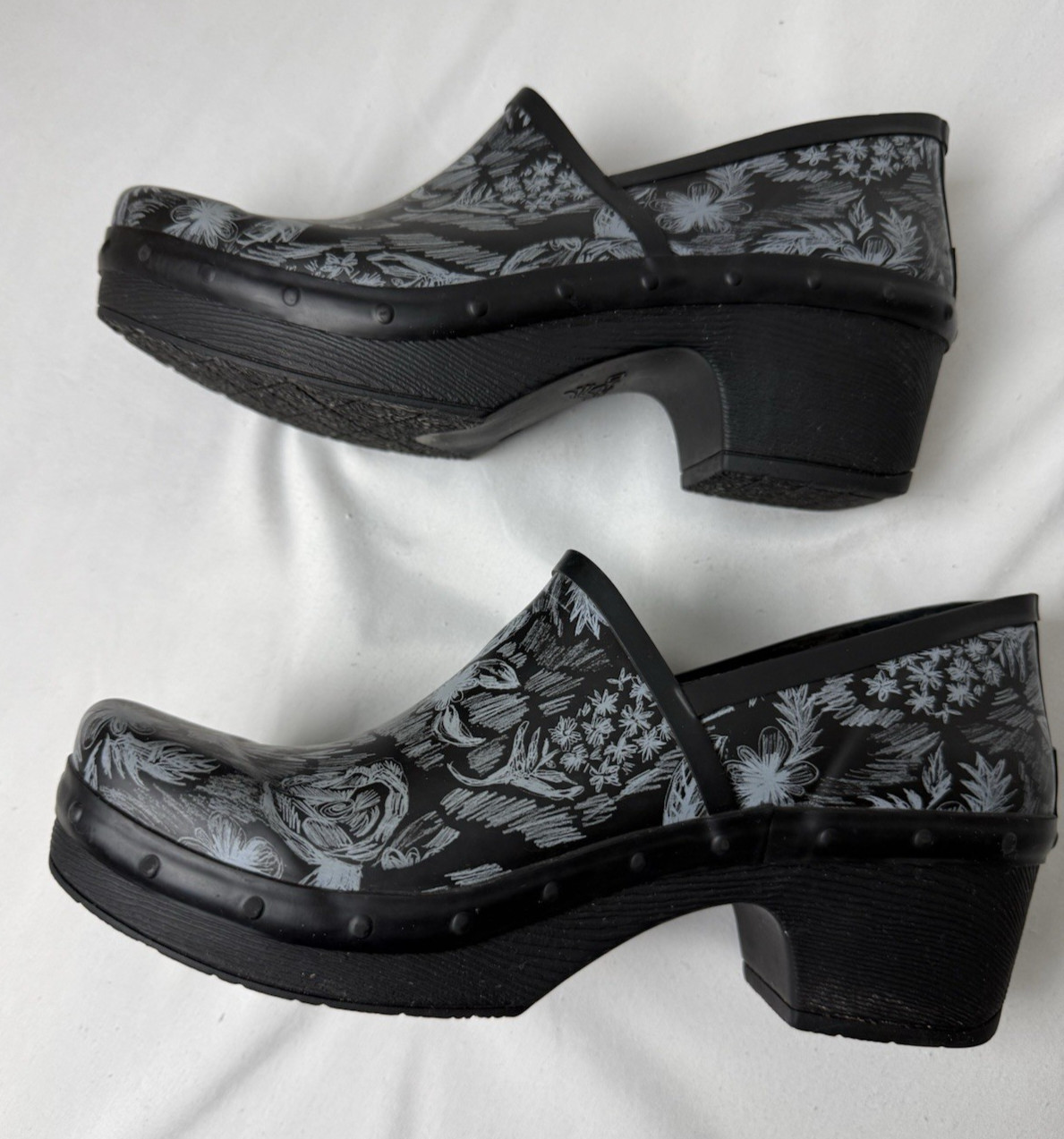 Dansko Clogs EU 40 Black/Gray Floral