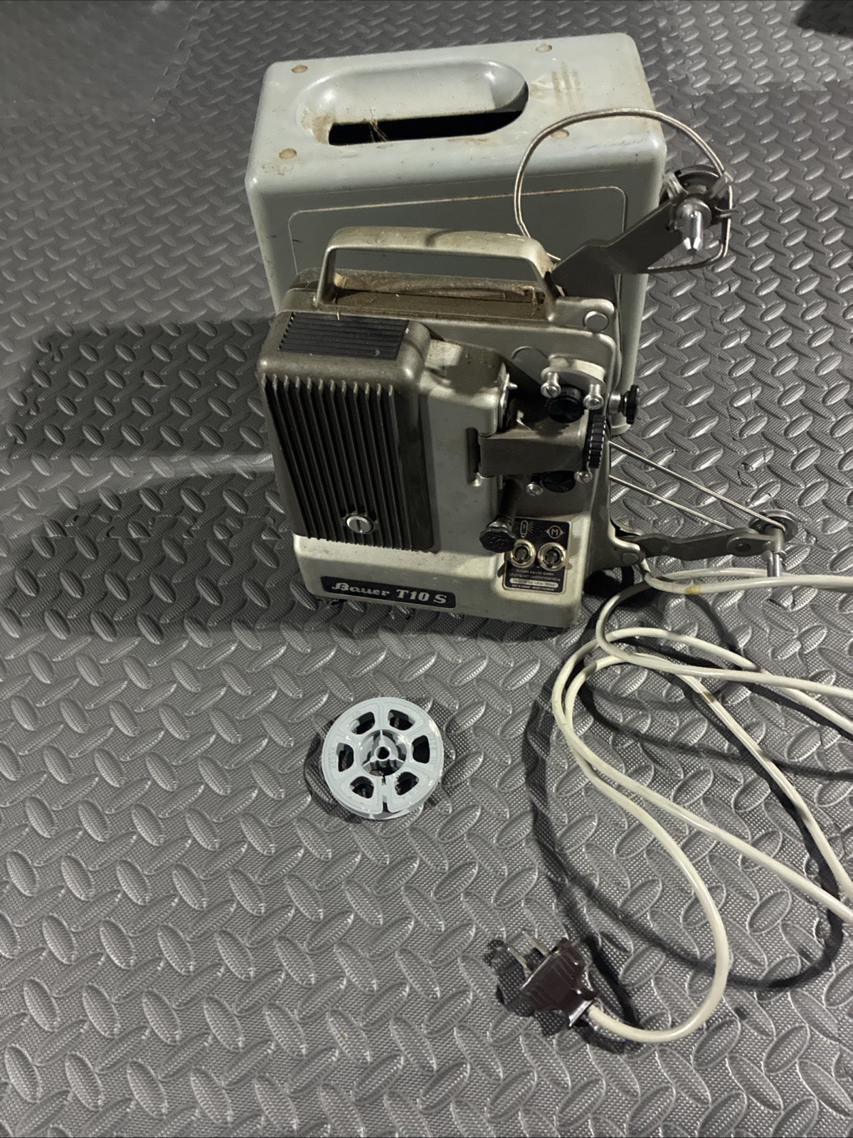 Bauer T10 S -Vintage Filmprojektor Type: TW 10 S W/case Tested & Works Awesome🔥