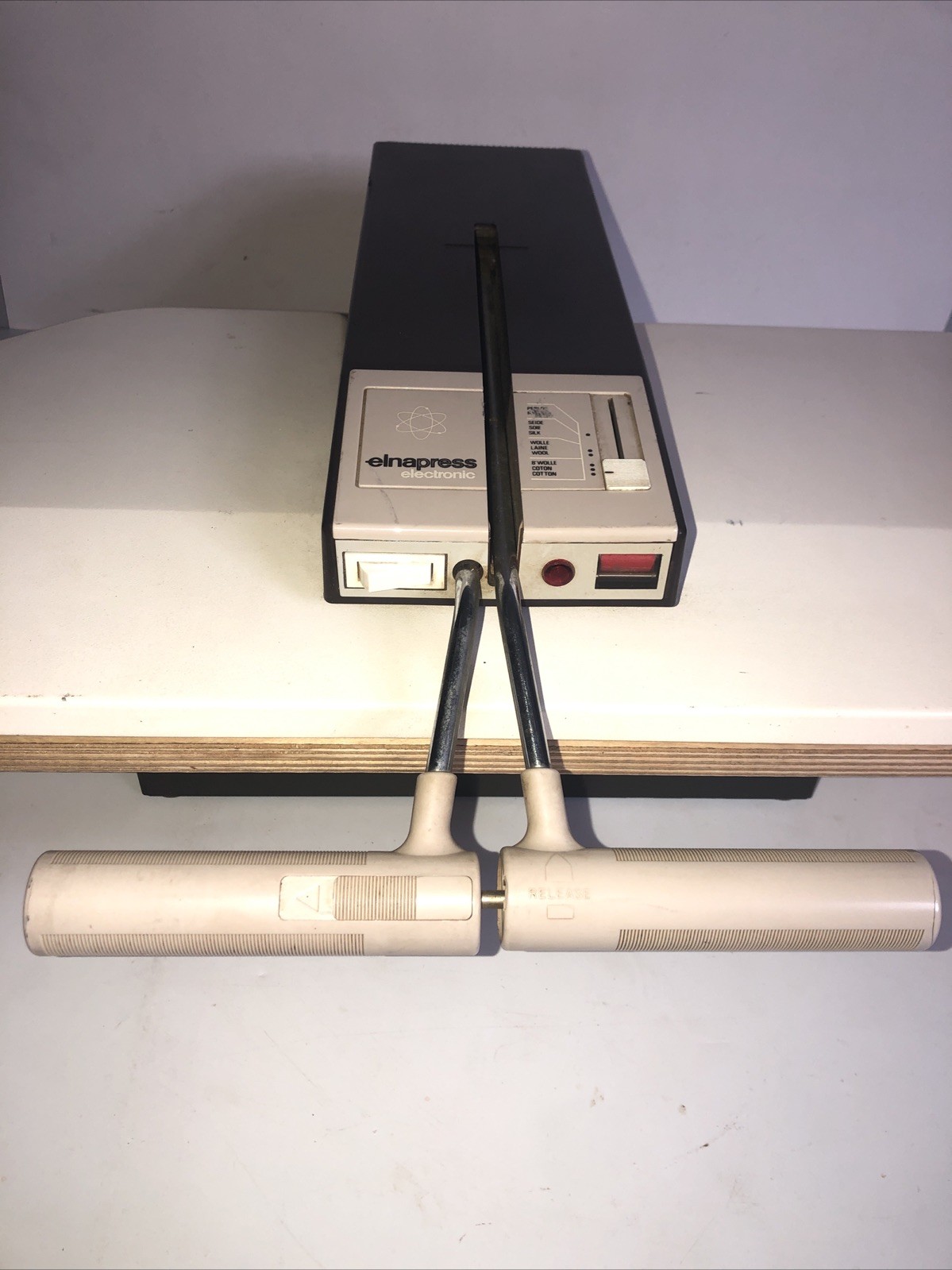 Elna precision Electronic EP21 Clothing Press Iron Tested