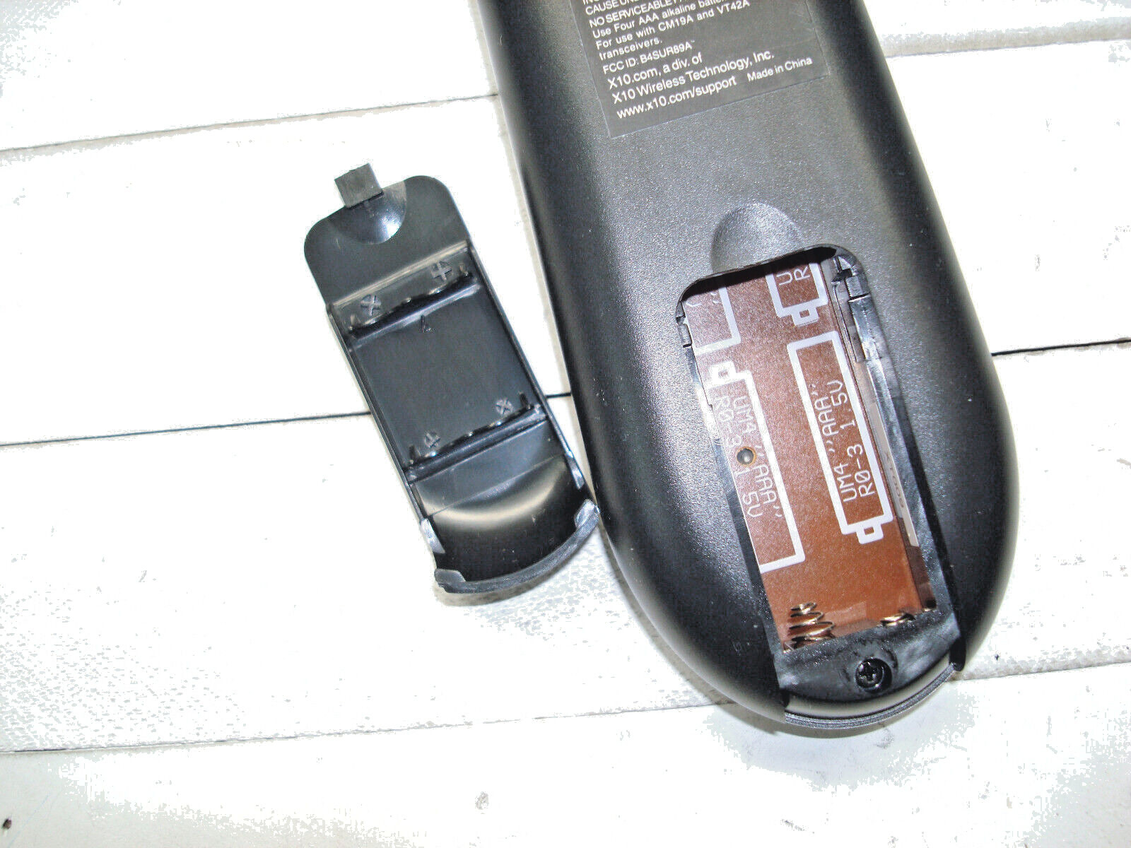 X10 Security Component: LOLA Remote Control Unit Number UR89A