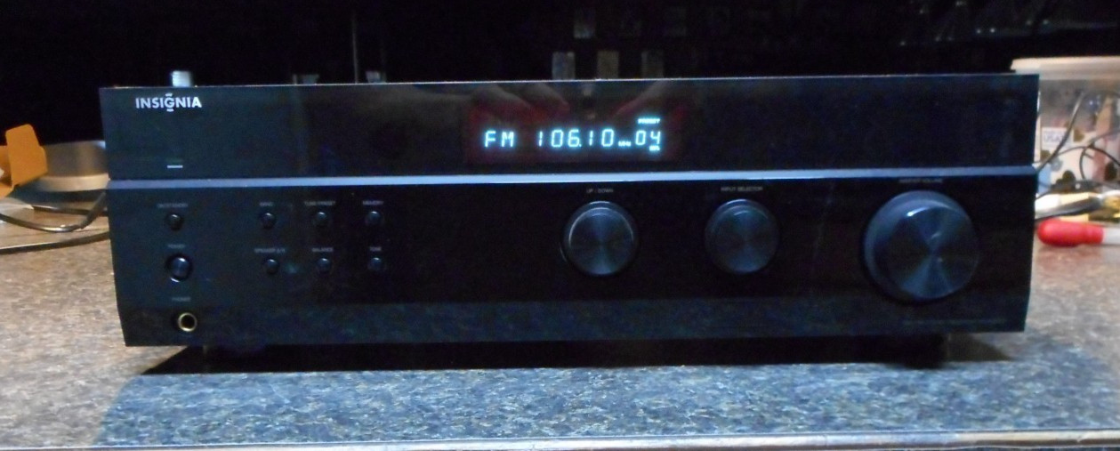 Insignia NS-R2001 AM/FM Stereo Receiver Amplifier Audio Component System