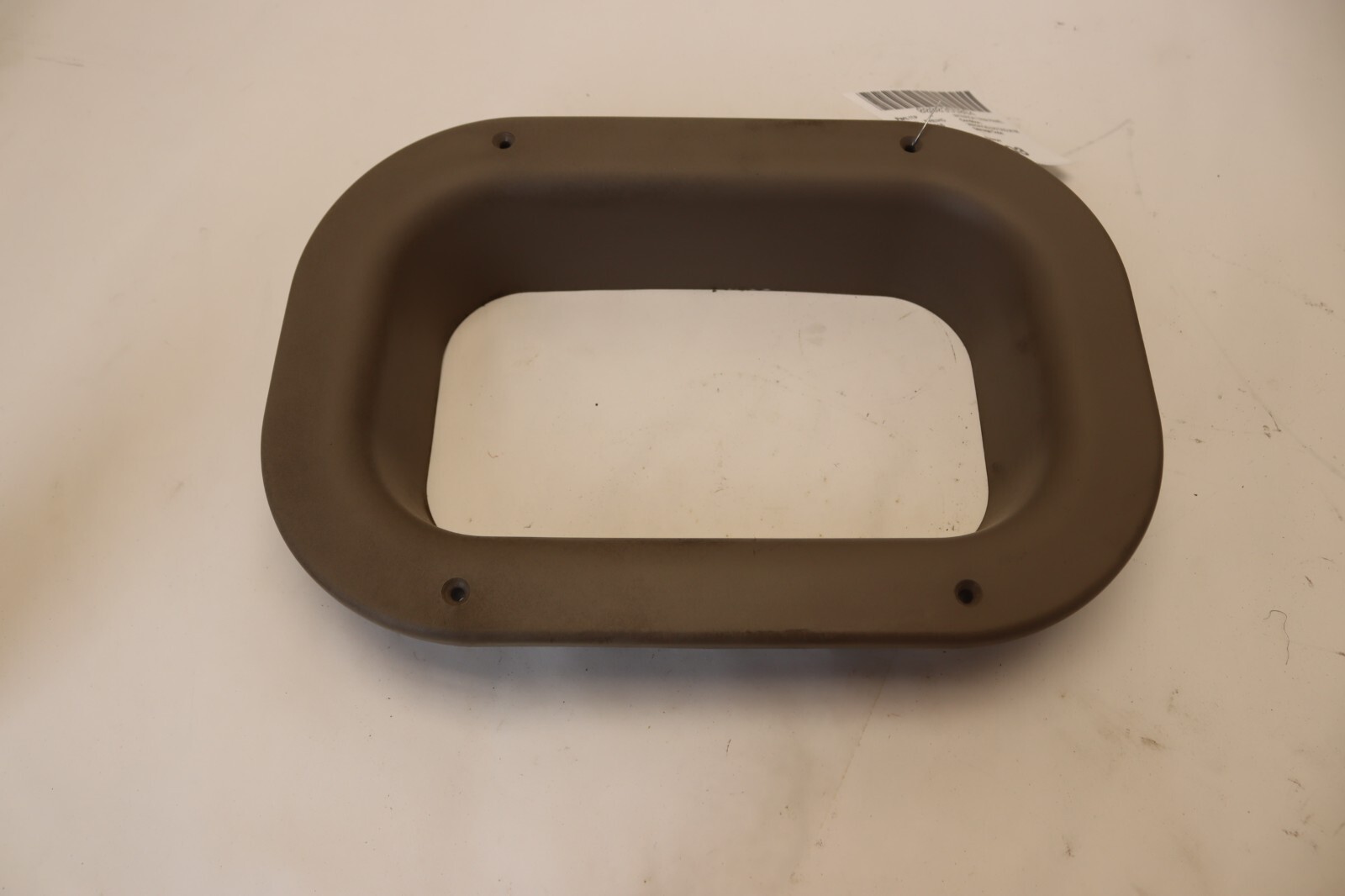 2008-2017 FREIGHTLINER CASCADIA 125 SLEEPER SIDEWALL VENT TRIM PANEL BEZEL OEM