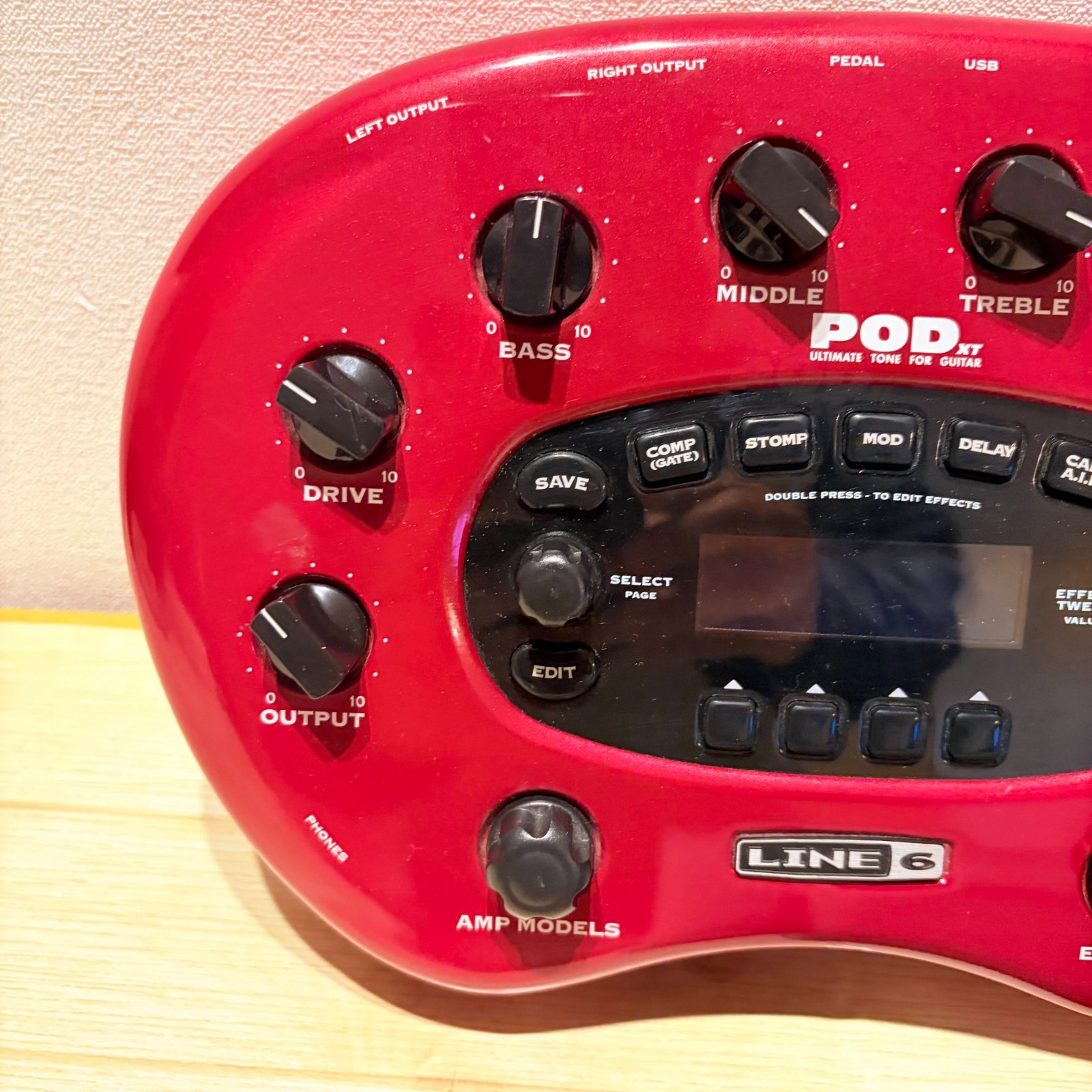 Line 6 POD XT Guitar Multi-Effects Processor Amp Modeler Metallic Red Very Good