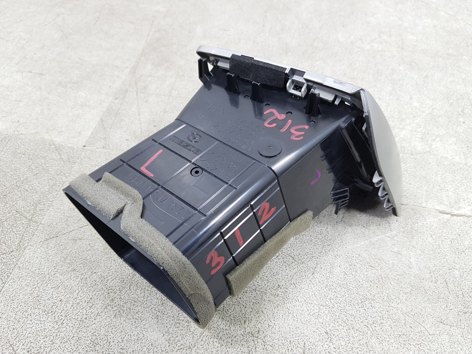 MAZDA 3 MK3 BN 17-18 DASHBOARD AIR VENT & TRIM SET