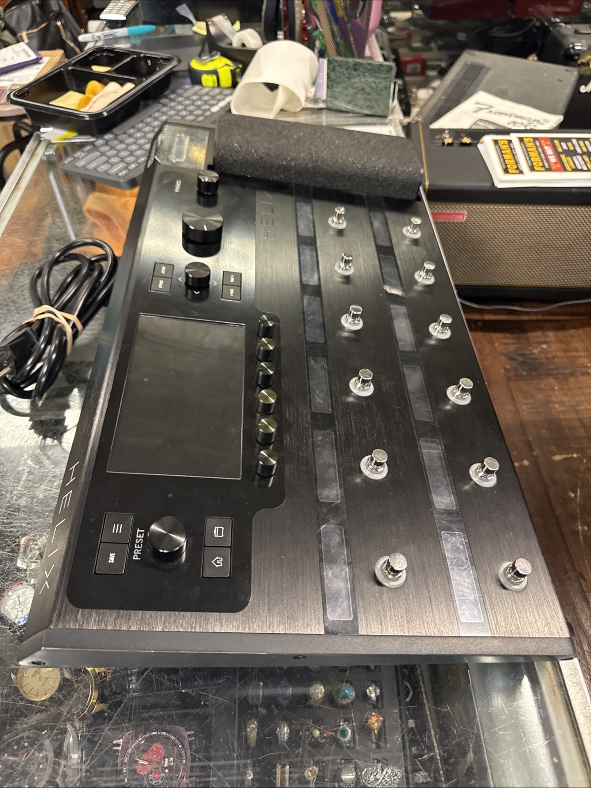 Line 6 Helix Floor Digital Multi-Effects Floor Processor With Cord
