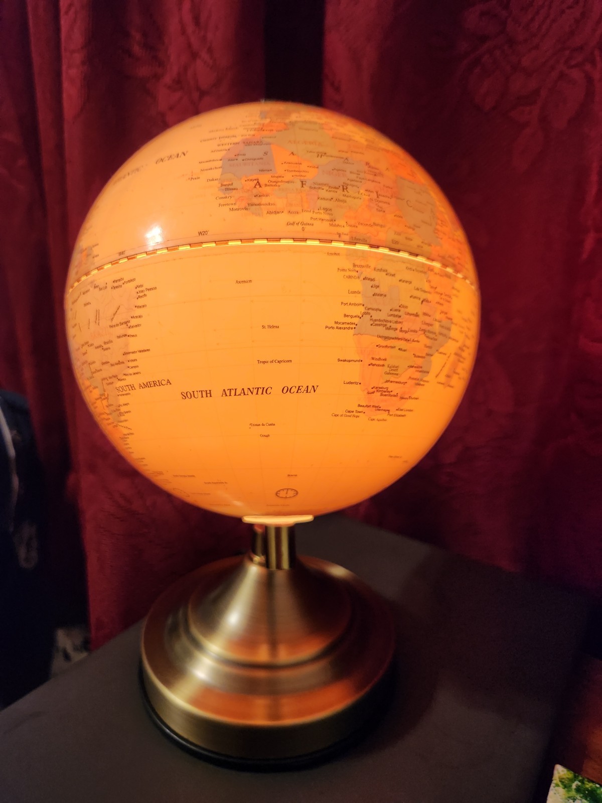 8" Fucashun Lighted Globe Lamp