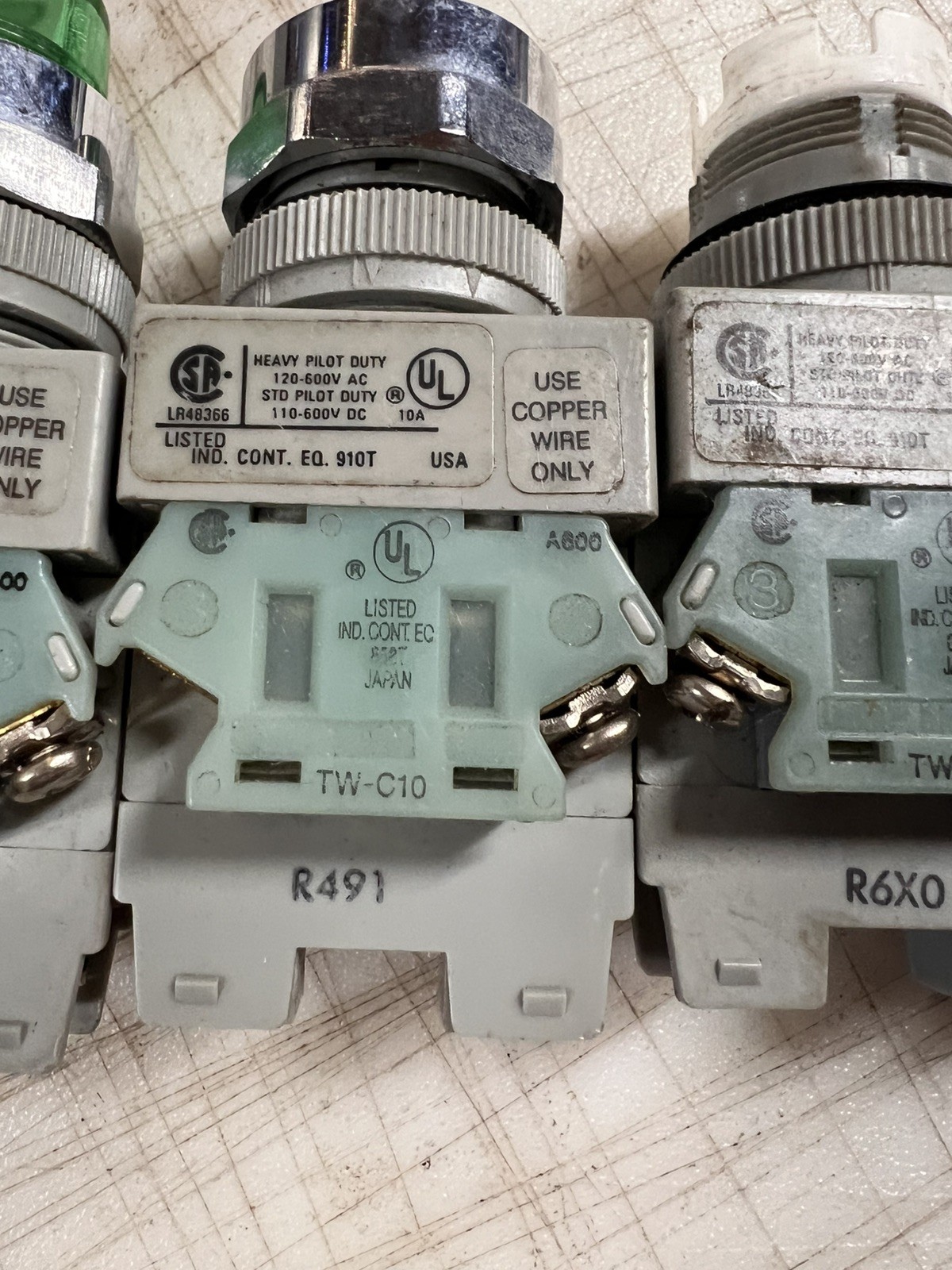 IDEC Selector Switch ASLW39920D-G QTY X4