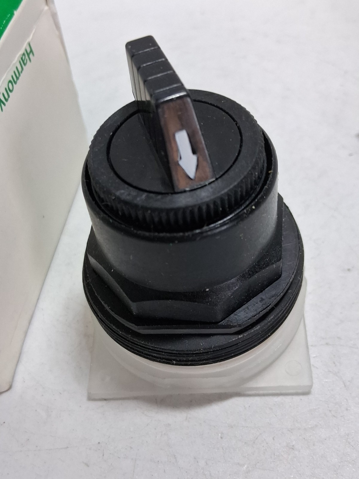 SCHNEIDER 9001SKS43B SELECTOR SWITCH OPERATOR 3 POSITION MAINT CAM C NIB