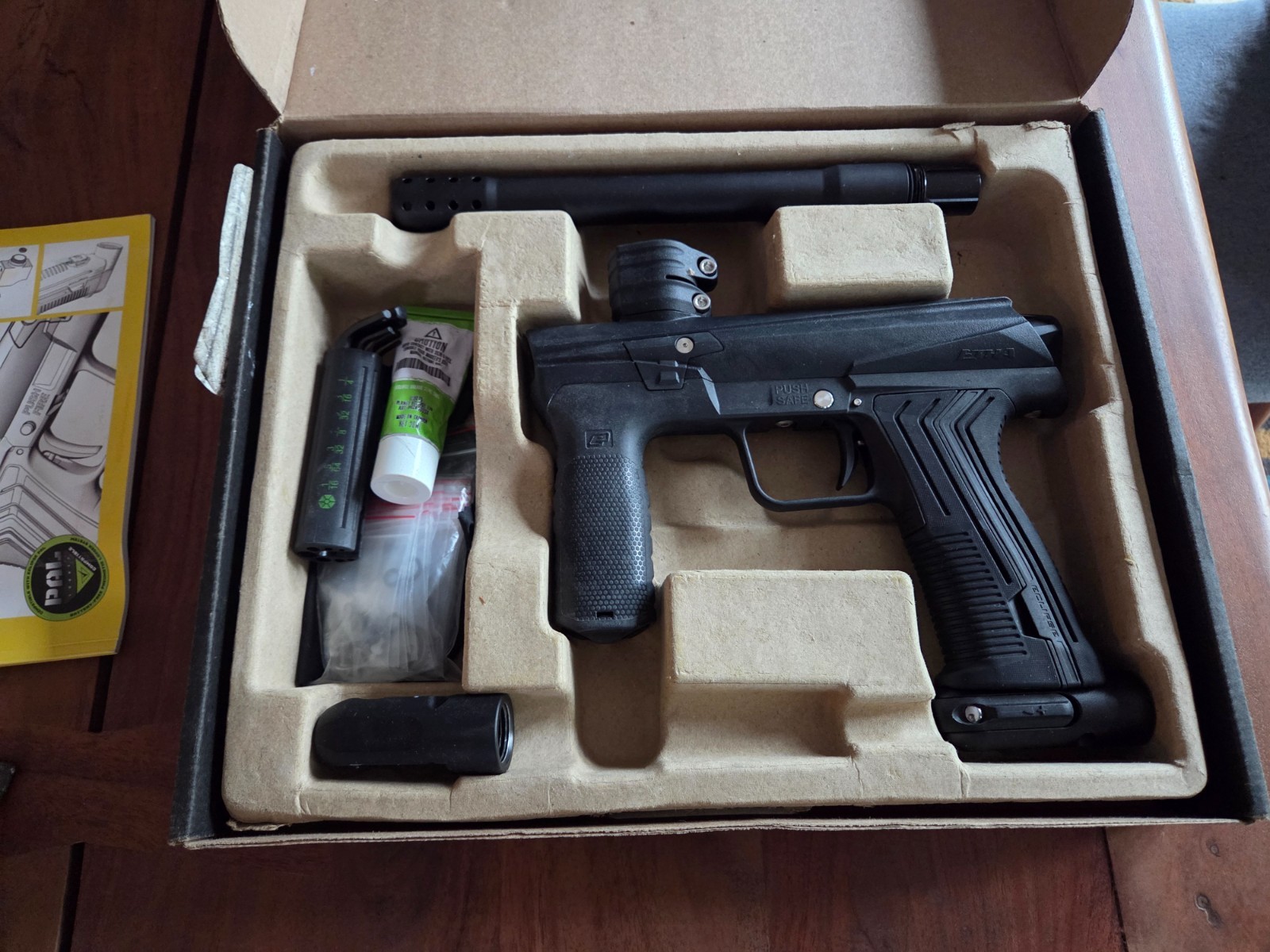 Planet Eclipse EMEK 100 Mechanical Paintball Marker - Black