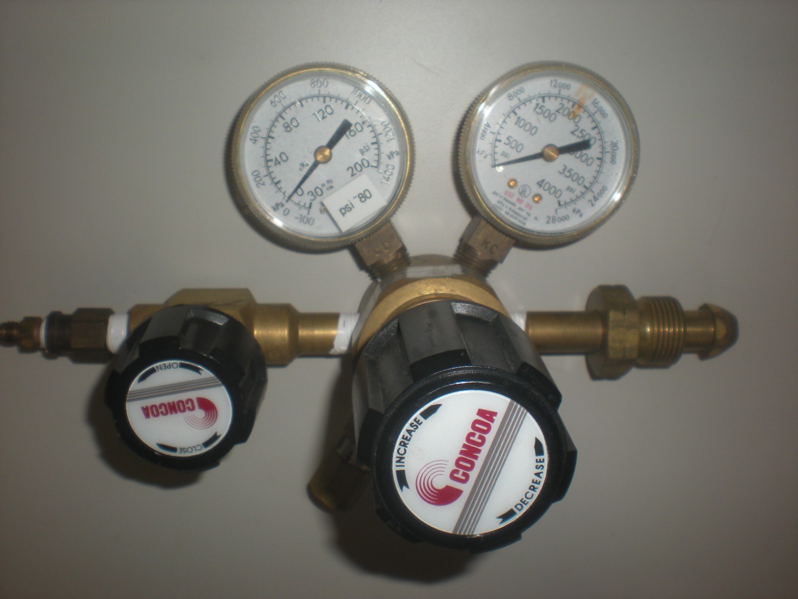 Concoa 4023331-01-580 Pressure Regulator with Gauges and Valve