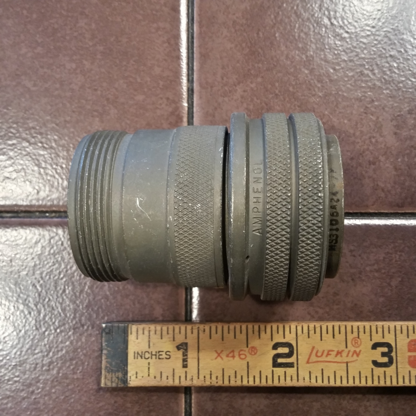 Amphenol MS3106A24-7P Connector