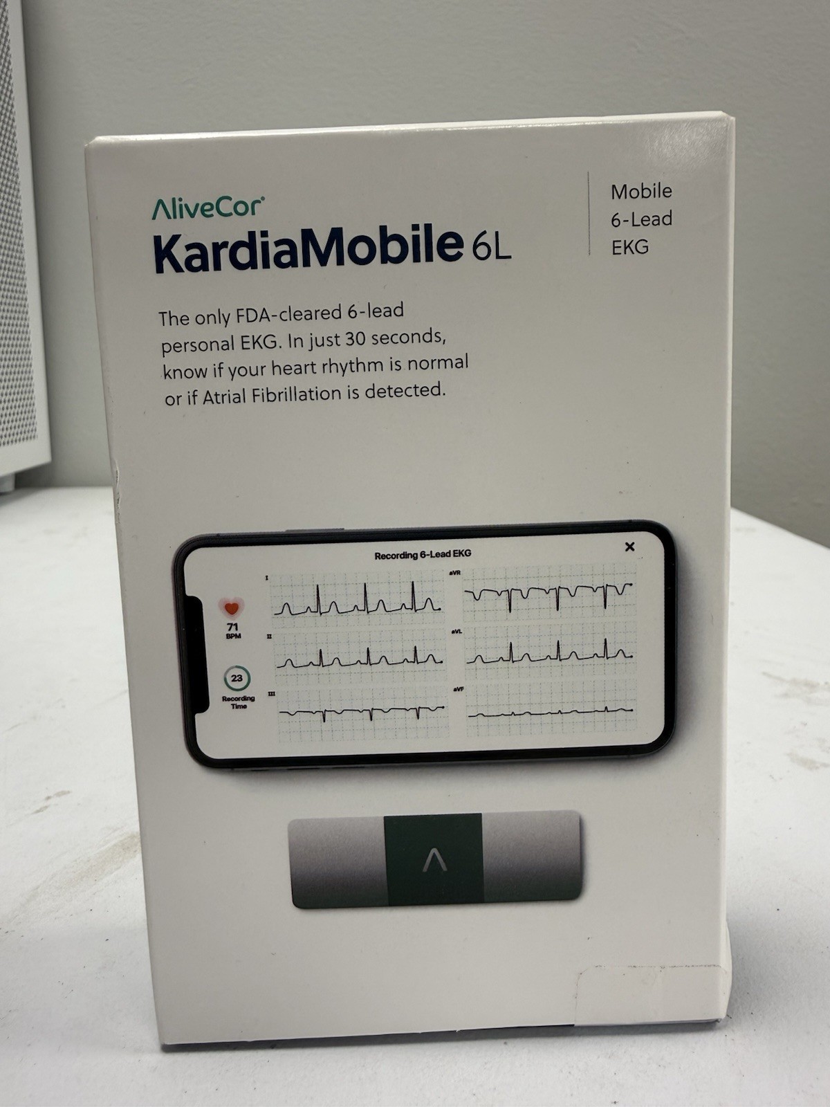 AliveCor AC-019-NUA-A KardiaMobile 6L Personal EKG Heart Monitor