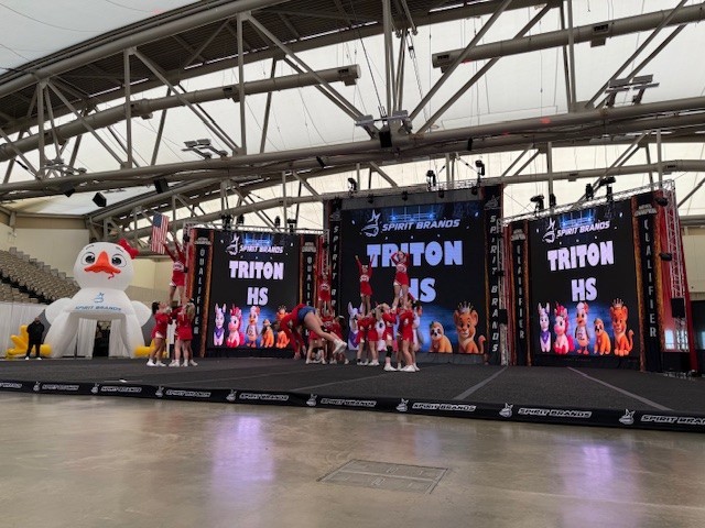 used absen 3.9 led wall (96 panels on total)