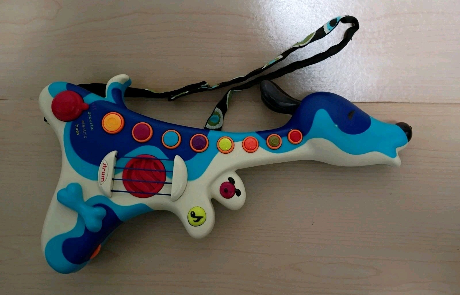 Justb Byou STRUM DOG MUSICAL GUITAR TOY WOOFER HOUND DOG ACOUSTIC ELECTRIC HOWL