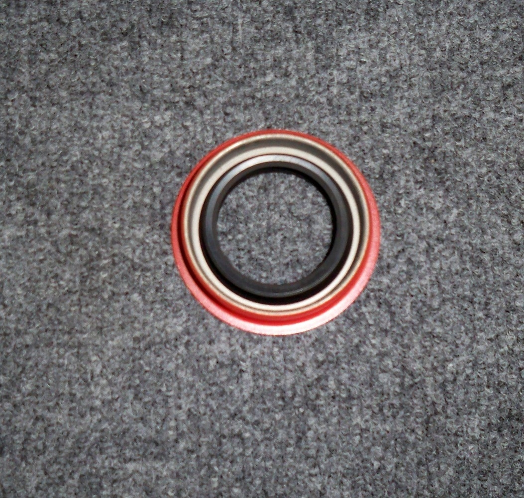 FORD TOP LOADER 4 Speed REAR OIL SEAL FOR 28 SPLINE  15041