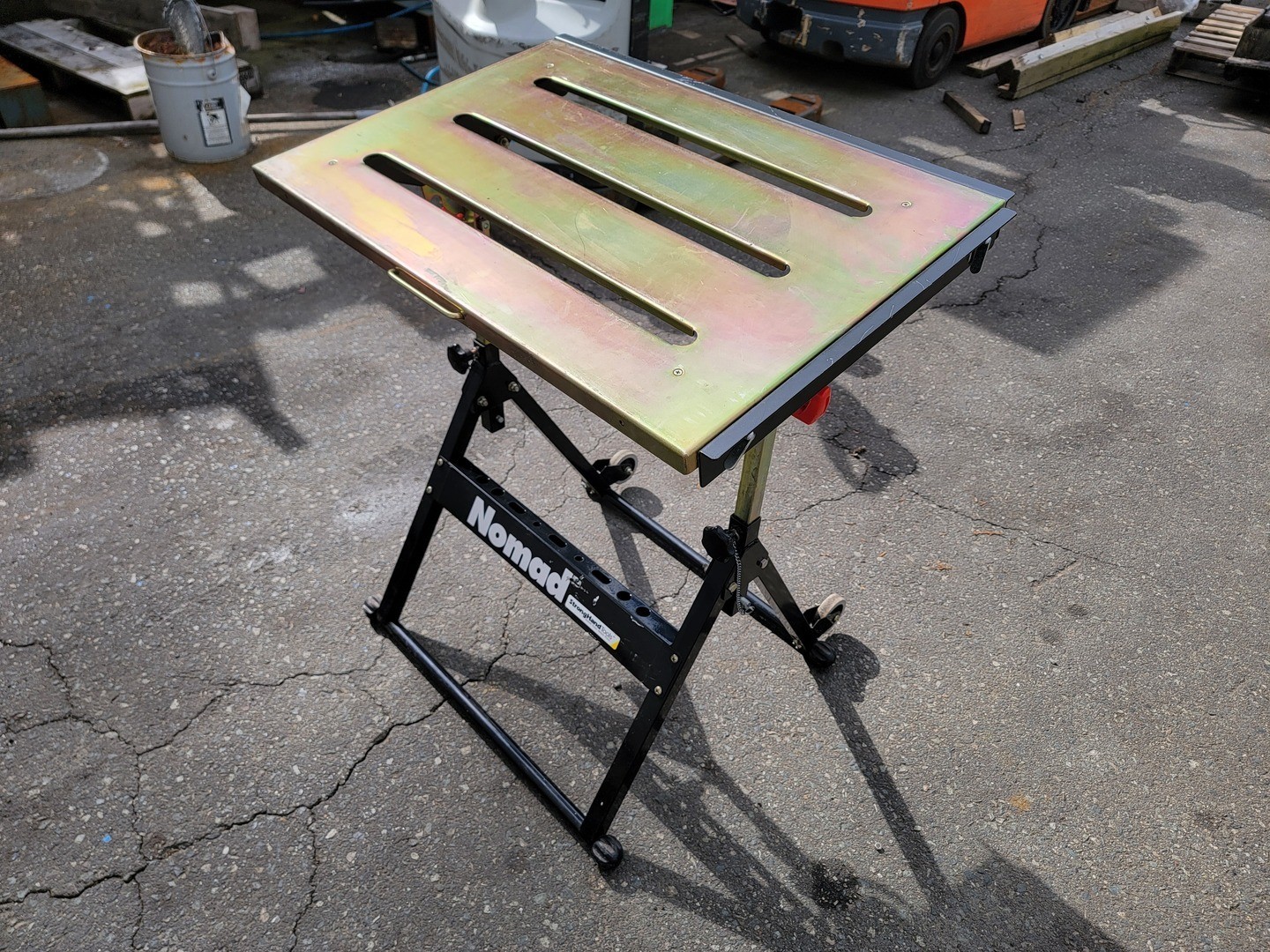 Nomad 30" x 20" Portable Welding Workbench Table