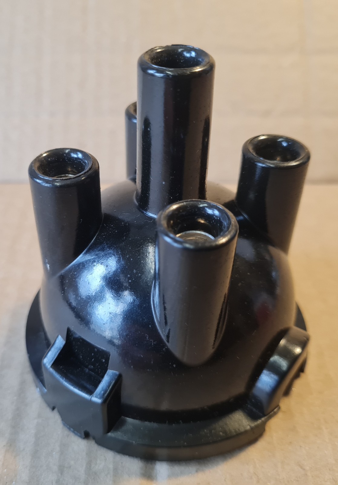 Classic Mini Unipart Distributor Cap 25D4 Top Entry Exit Type GDC103 NOS