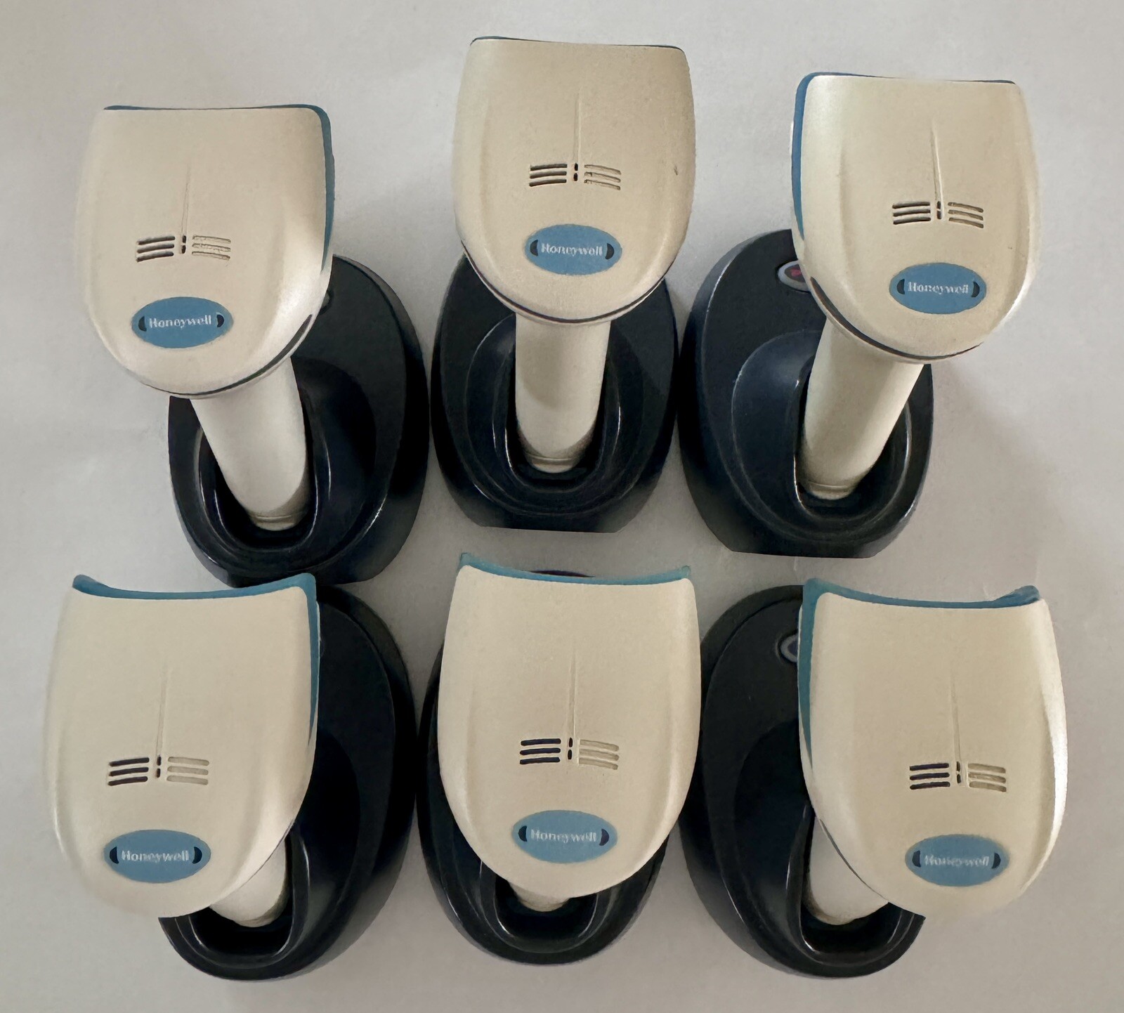 Honeywell 1902HHD-5-COL -INT Wireless Bar Code Scanner( White/Blue)