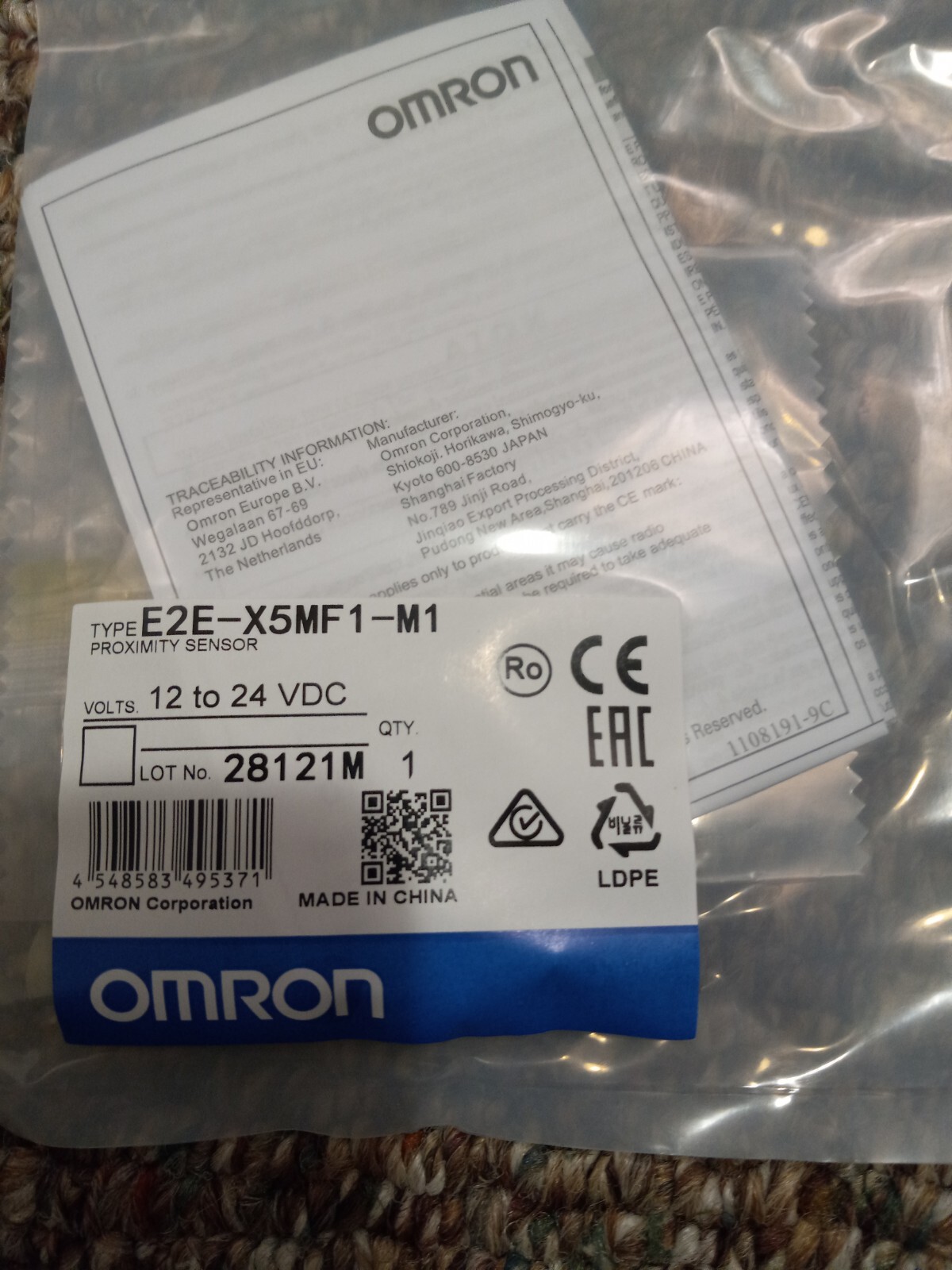 New Omron E2E-X5MF1-M1 Short Barrel Inductive Proximity Sensor 200mA PNP M12 1PC