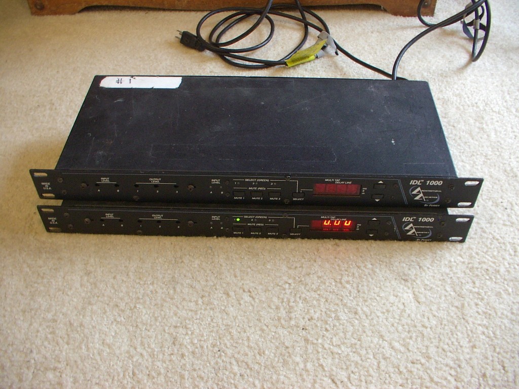 2 Peavey digital delays IDL-1000 rack units not working for parts or repair