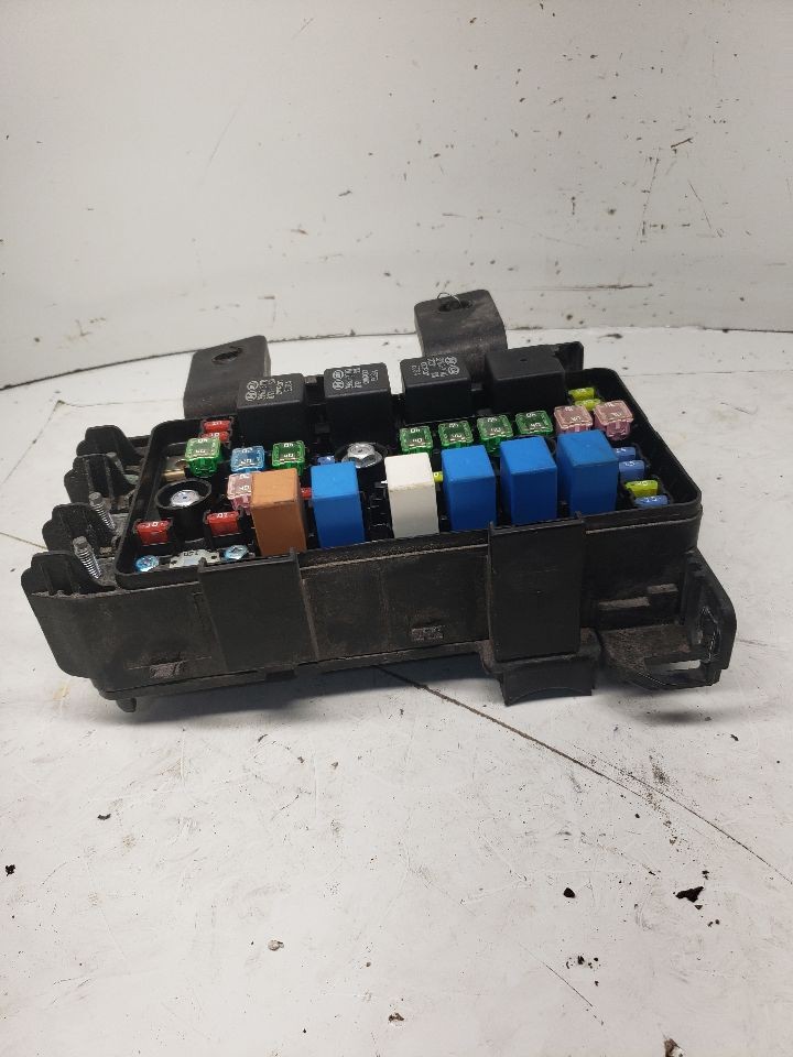 Used Fuse Box Engine fits: 2010 Hyundai Sonata engine compartment 2.4L VIN C 8th
