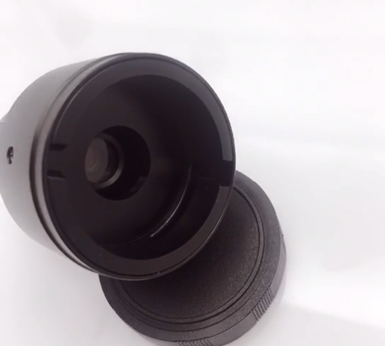 Adapter between endoscopic camera C-mount and Pantex Fiberscope connection