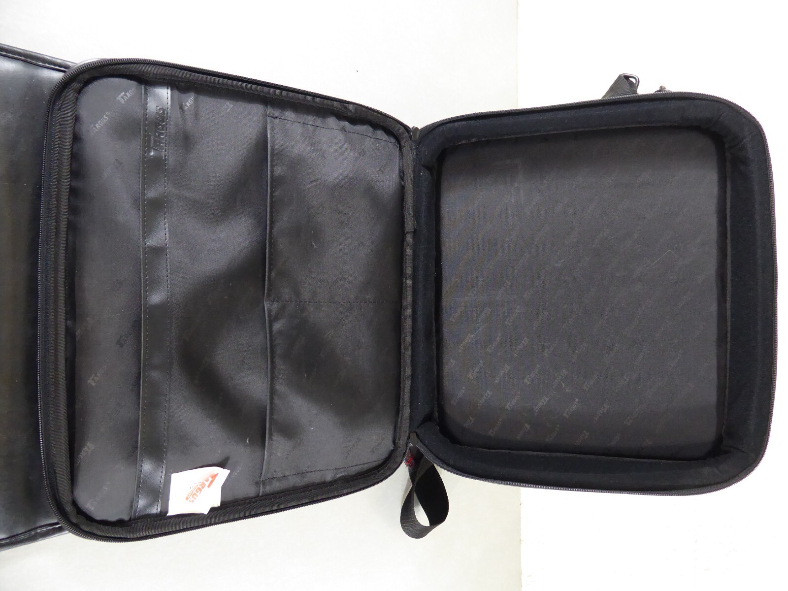 TARGUS Multi-pocket Laptop Carrying Case Bag W/Shoulder Strap Model CUN1 