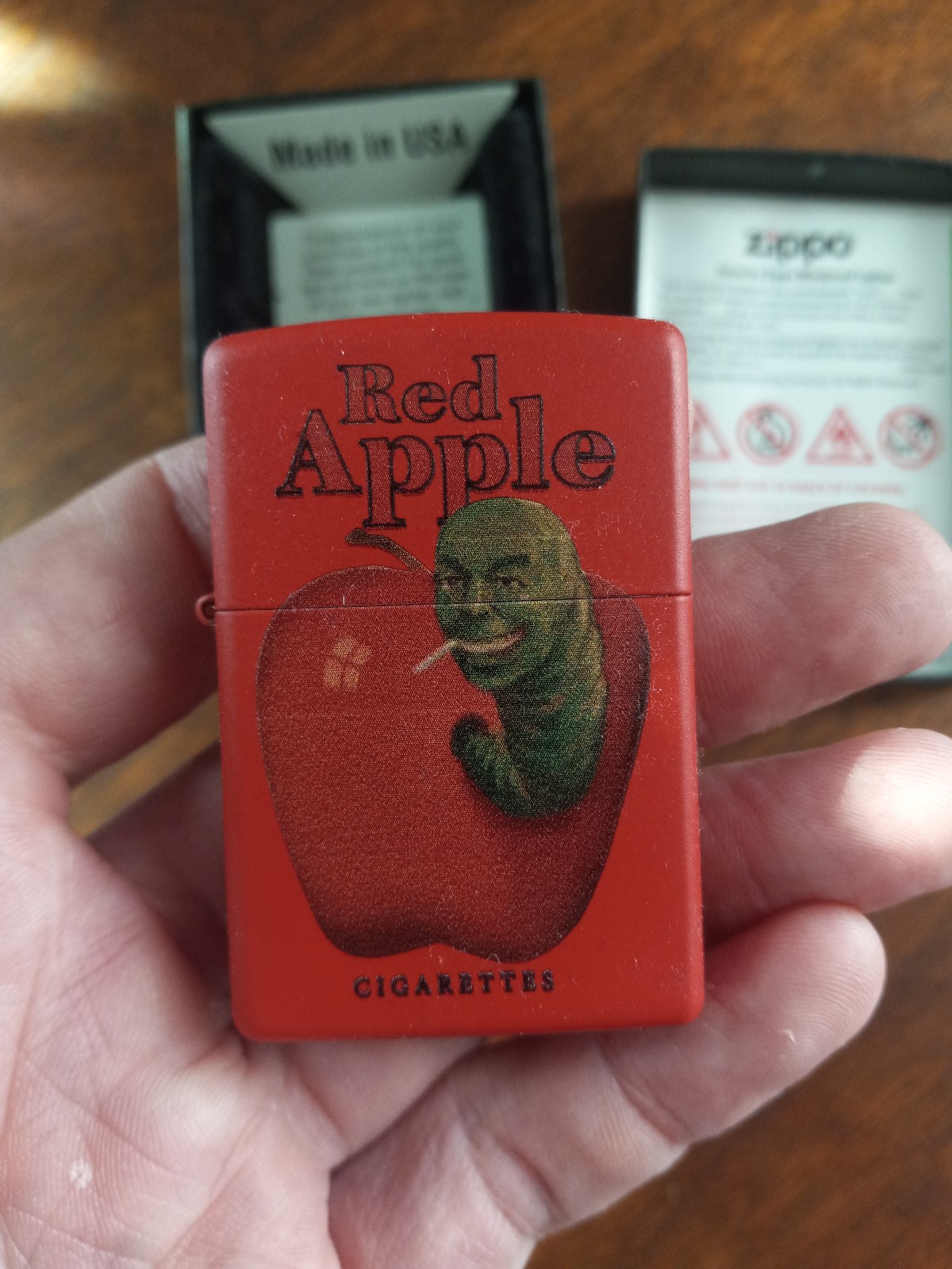 PULP FICTION RED APPLE ZIPPO LIGHTER Unfired