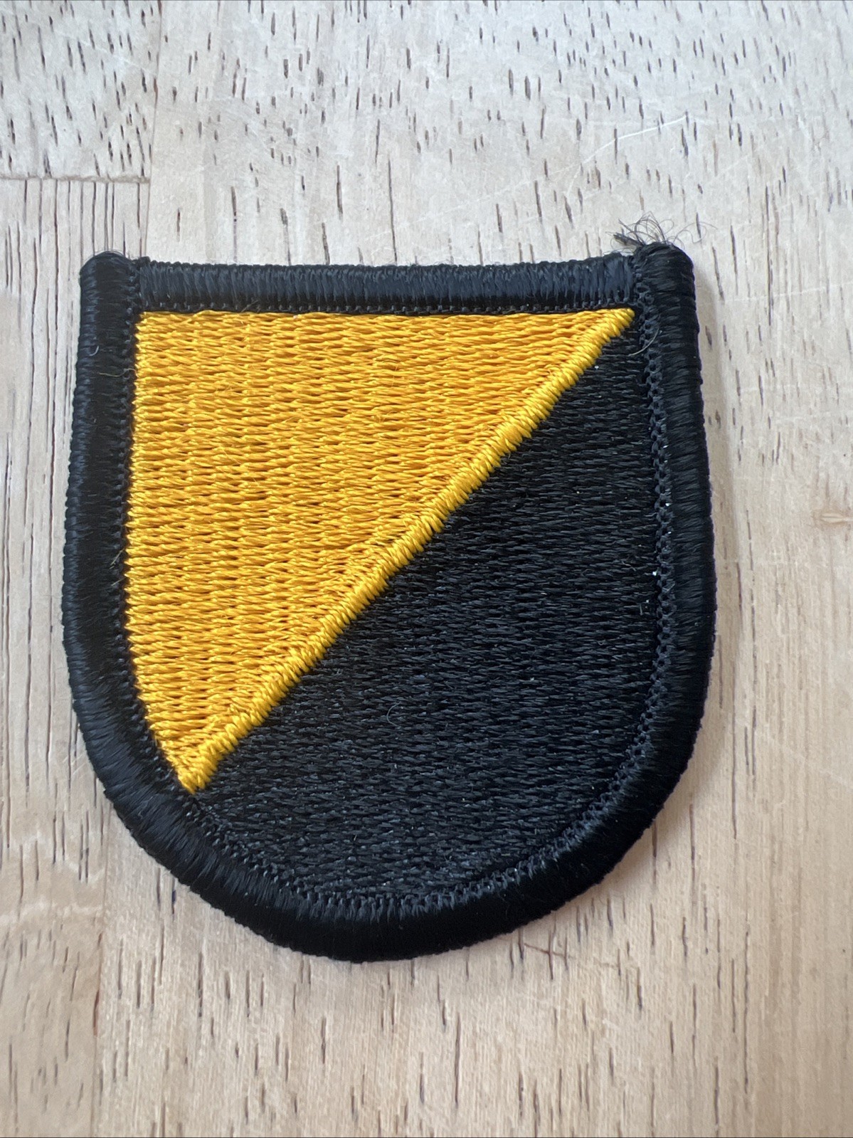 US Army Ranger Training Brigade RTB Airborne beret flash patch
