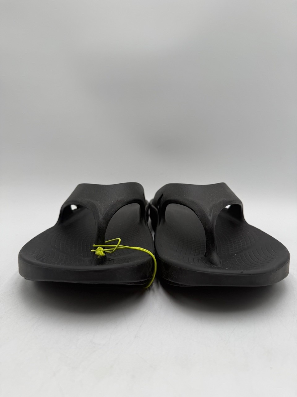 Oofos OORIGINAL Unisex USED Slide Sandal Black Multiple Sizes