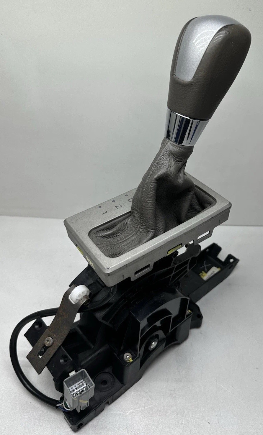 2003-2004 Lincoln Navigator Automatic Floor Shifter Gear Selector Assembly OEM