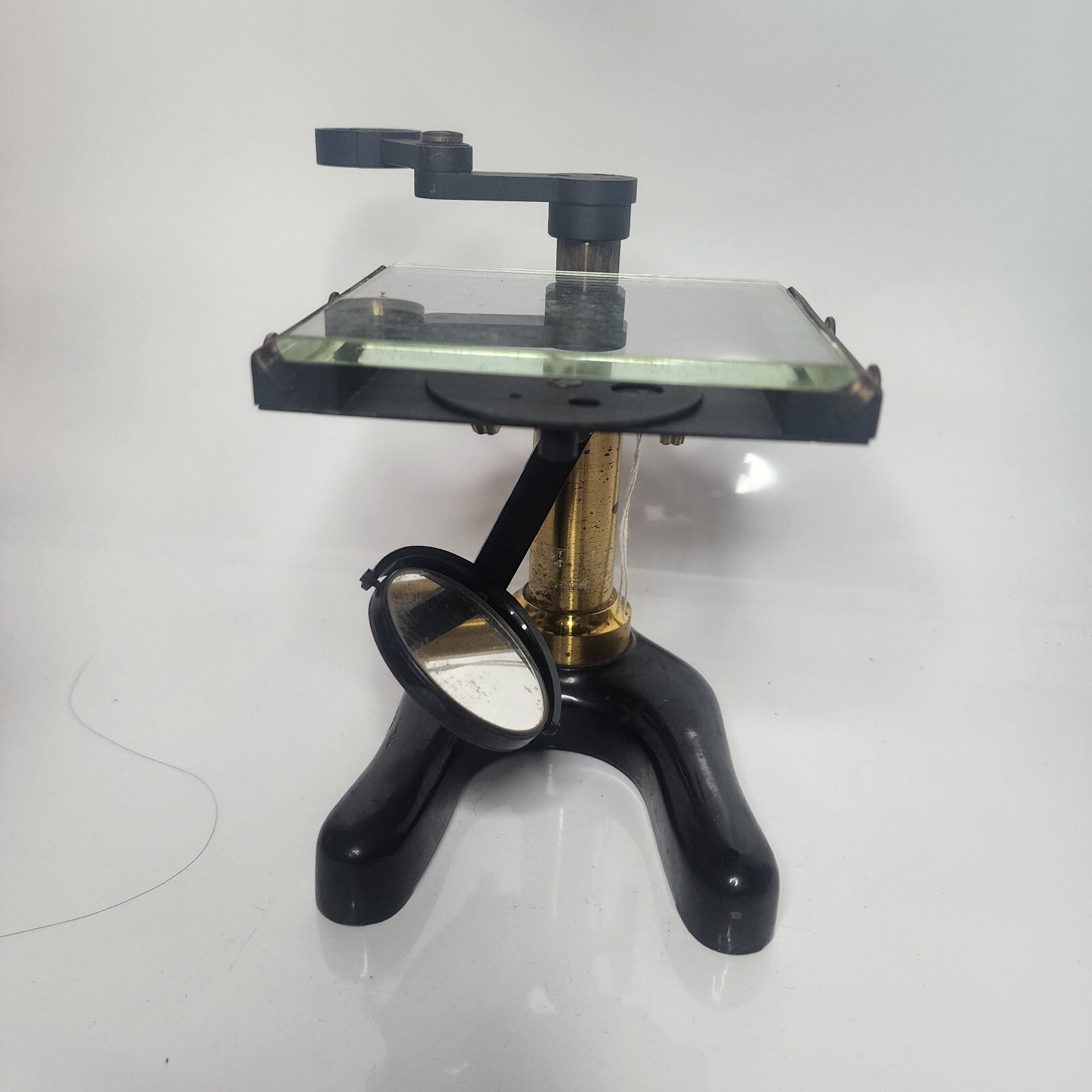 E LEITZ WETZLAR MICROSCOPE OBJECTIVE INSPECTION VIEWING STAND BASE HOLDER CASE