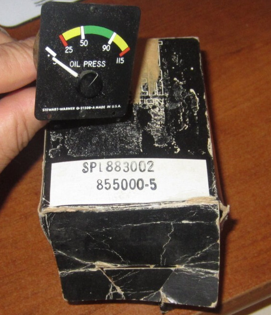 AIRCRAFT GAUGE OIL PRESSURE Q-21508-A SPL883002, 855000-5