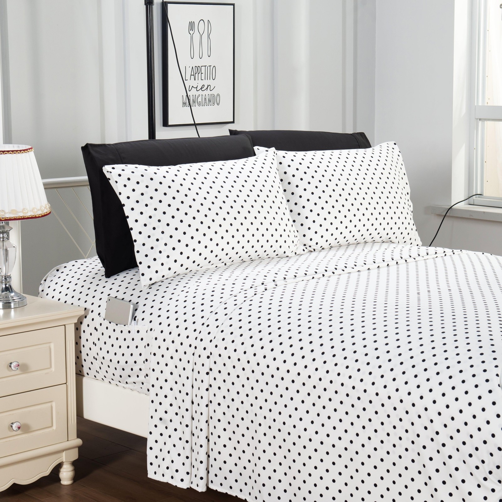 6-Piece Polka Dot Printed Sheet Set - Soft as a Hotel Premium Quality