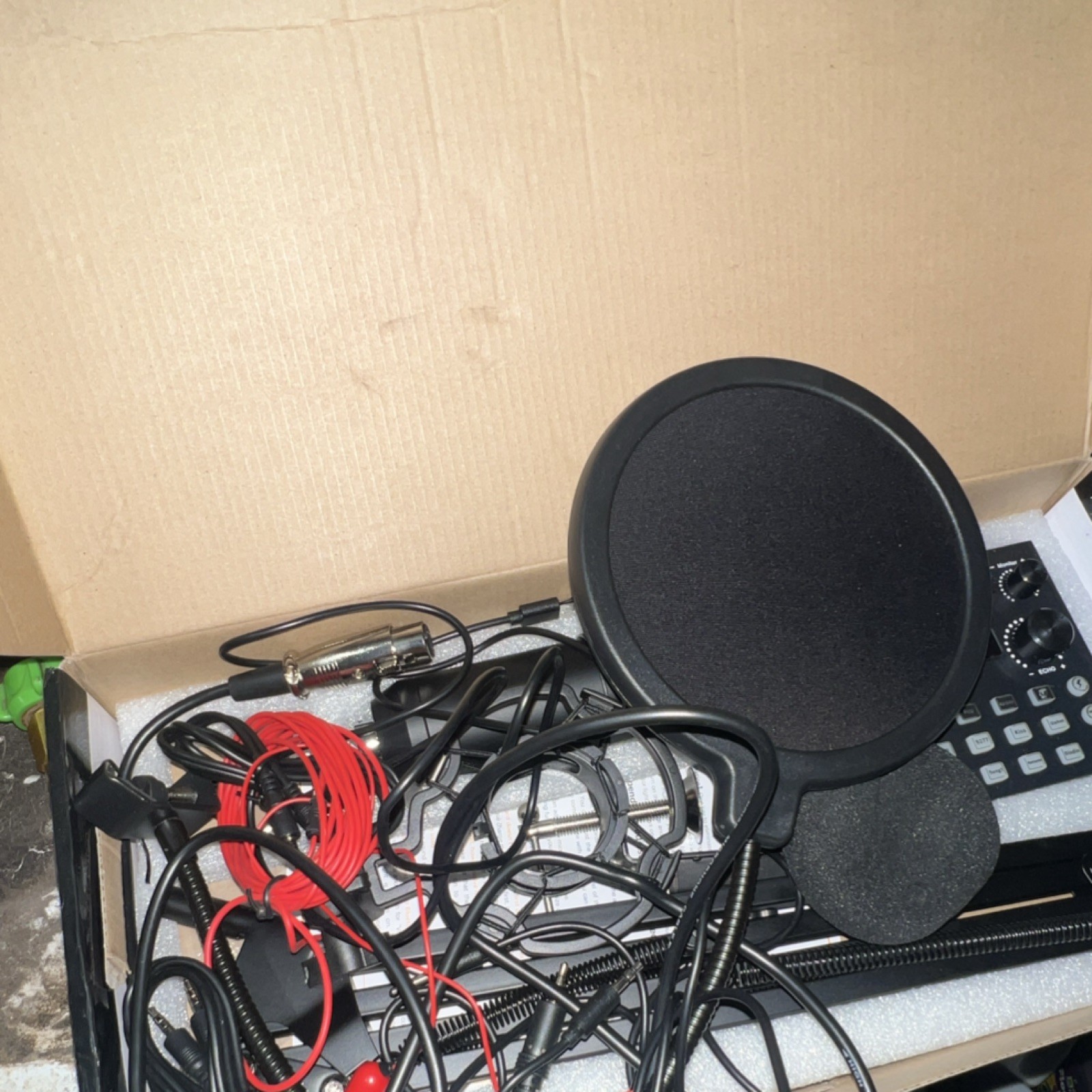 Legendary Vocal Podcast Audio Interface Bundle with Microphone and Sound Card
