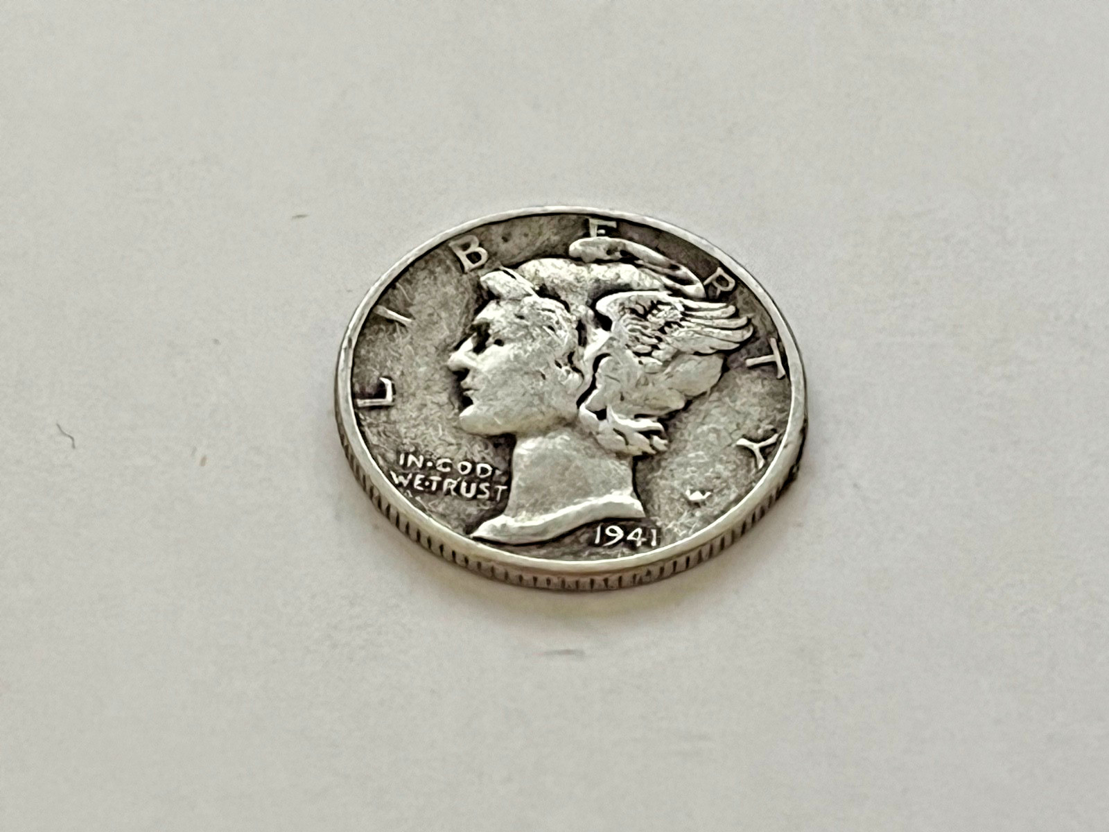1941  Mercury Dime 90% SILVER # TE138