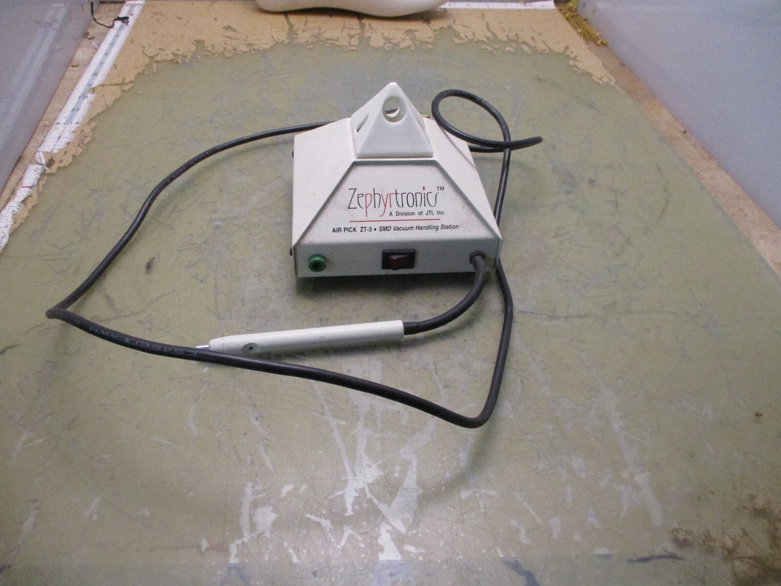 zephyrtronics zt-3 air pick smd vacuum handling station [2*P-25]