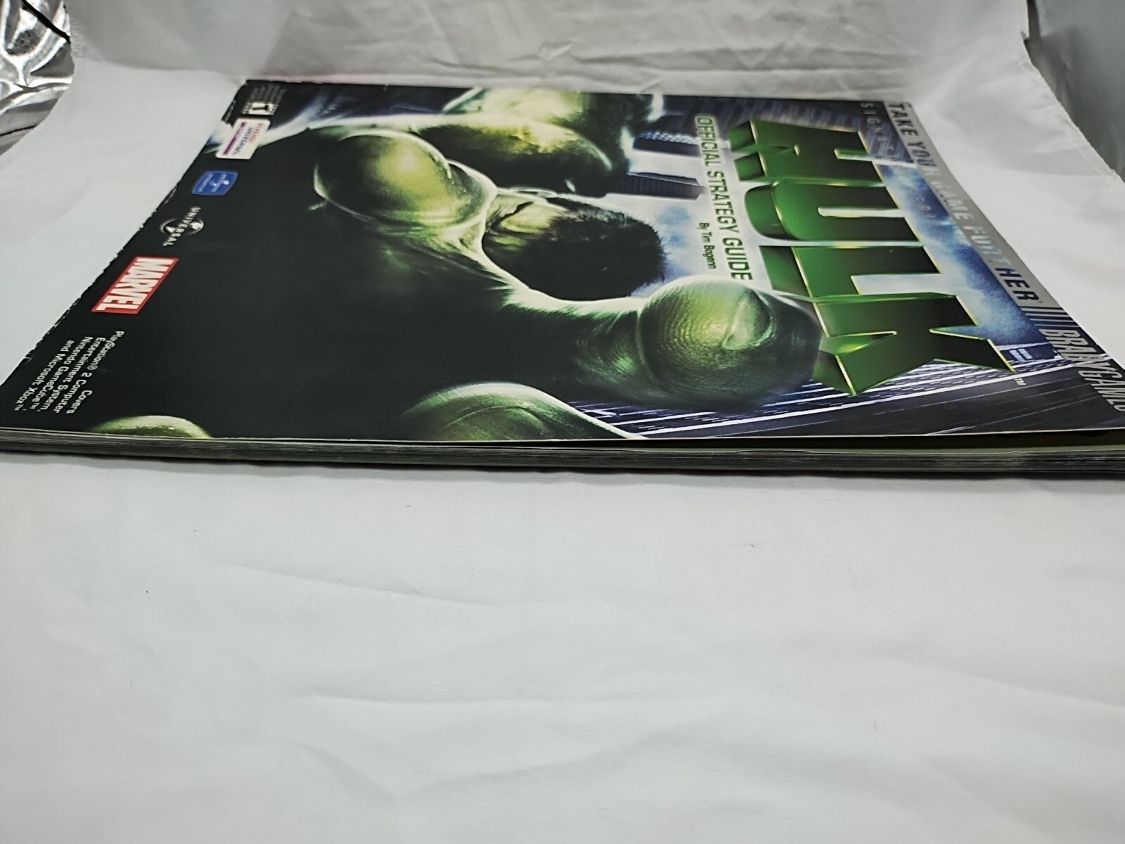 Hulk Official Strategy Guide Book With Poster Insert