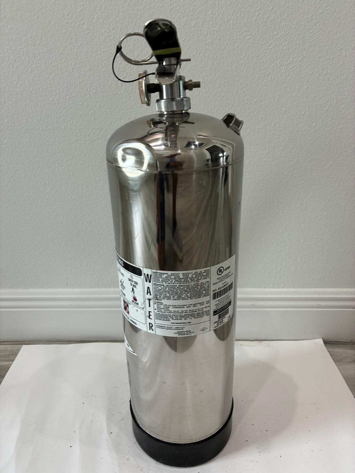 Amerex 240 2.5 Gallon FOAM Refillable Fire Extinguisher Class 2-A.