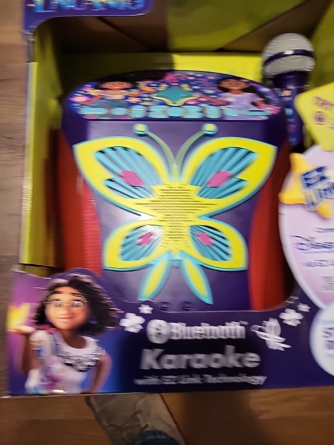 DISNEY ENCANTO BLUETOOTH KARAOKE MACHINE & MICROPHONE WITH EZ LINK TECHNOLOGY
