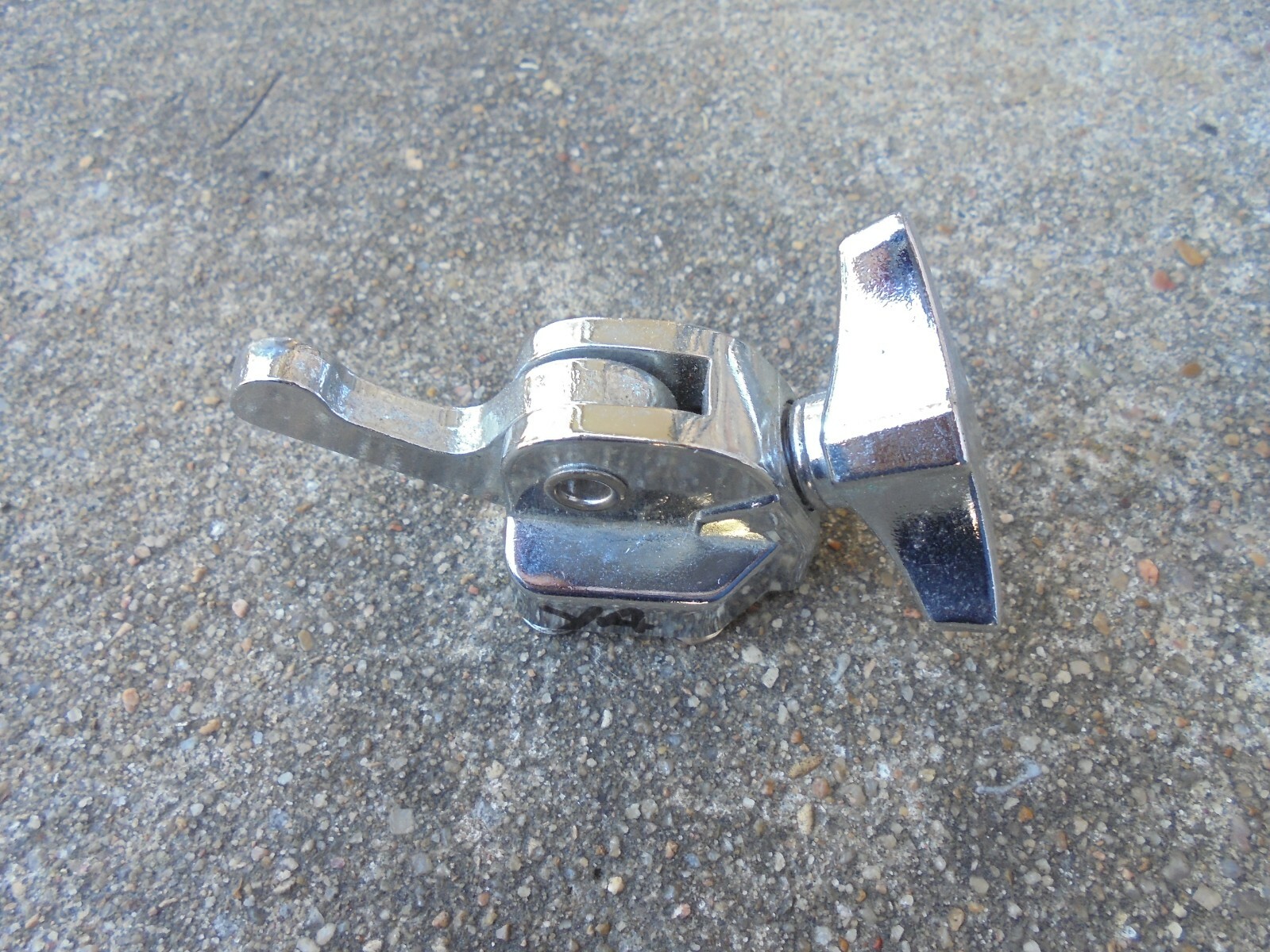 YAMAHA BASS DRUM PEDAL HOOP MOUNTING CLAMP-VERY NICE!