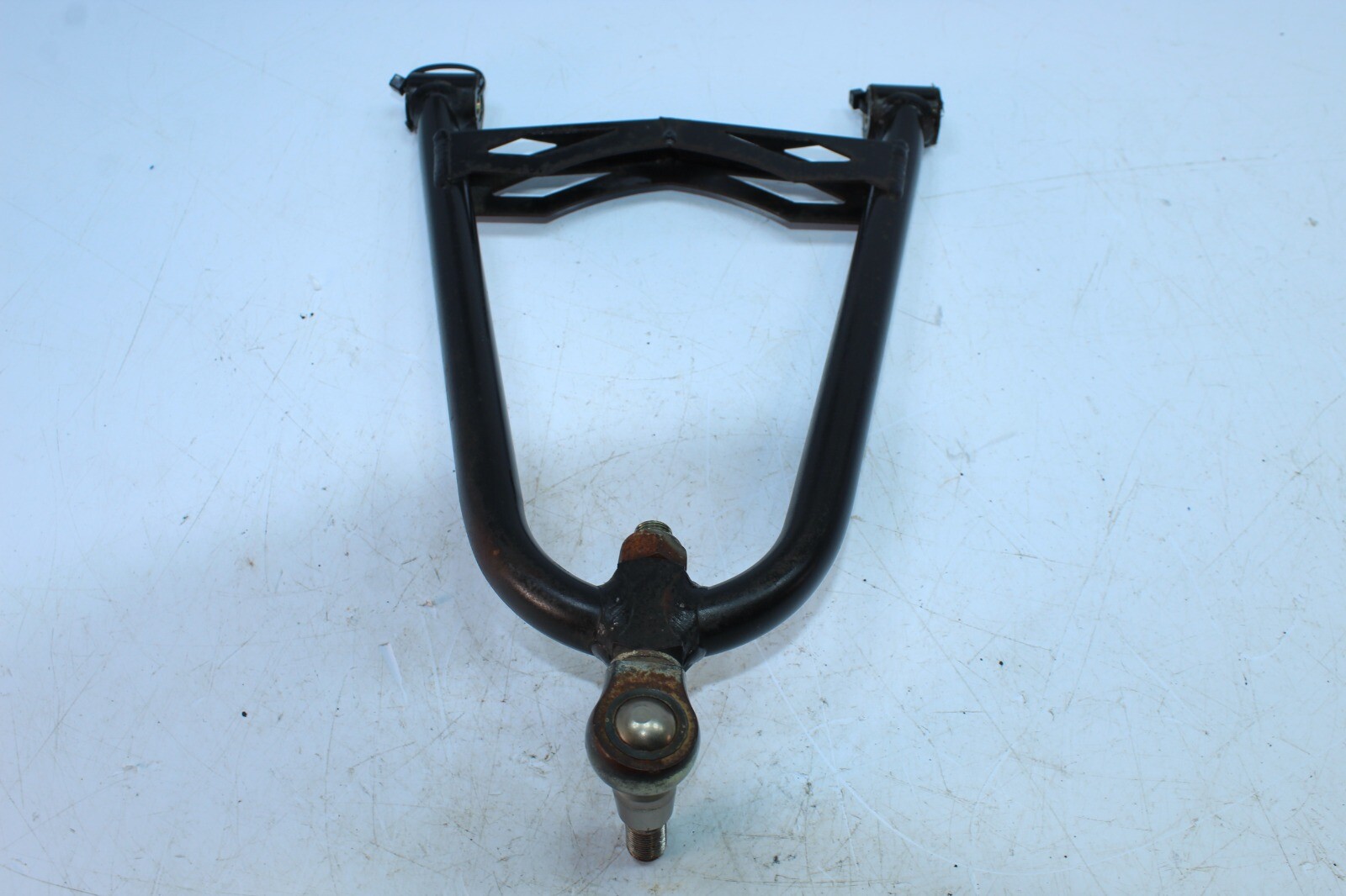 2009-2014 SKI-DOO EXPEDITION 600 FRONT UPPER LEFT ARM BLACK 505072375