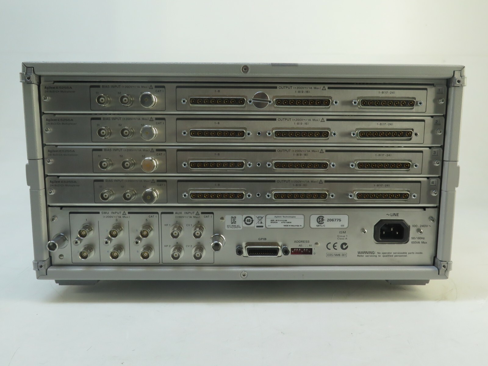 Agilent E5250A Low Leakage Switch Mainframe /w 4 x E5255A Multiplex