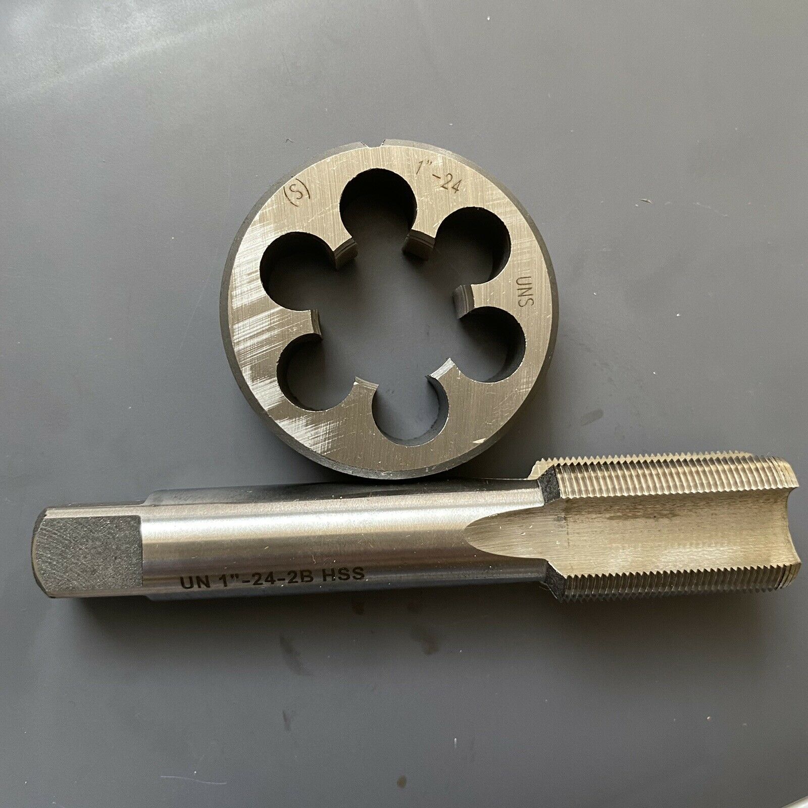 1"-24 UN HSS Right Hand Tap and die UN Die for tooth taps and round threads