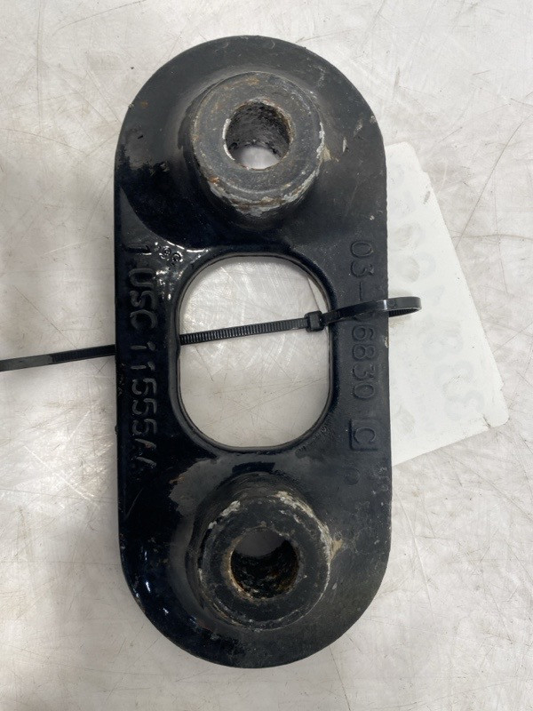 2018 Torque Rod Bracket 0306830 for Paccar DX40 (338-10356)