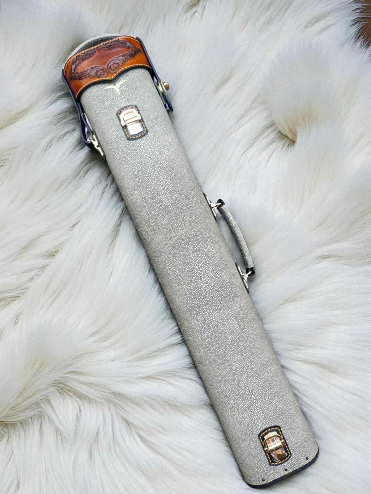 Volturi Custom Pool Case 4x8 Genuine Leather with Backpack Straps.