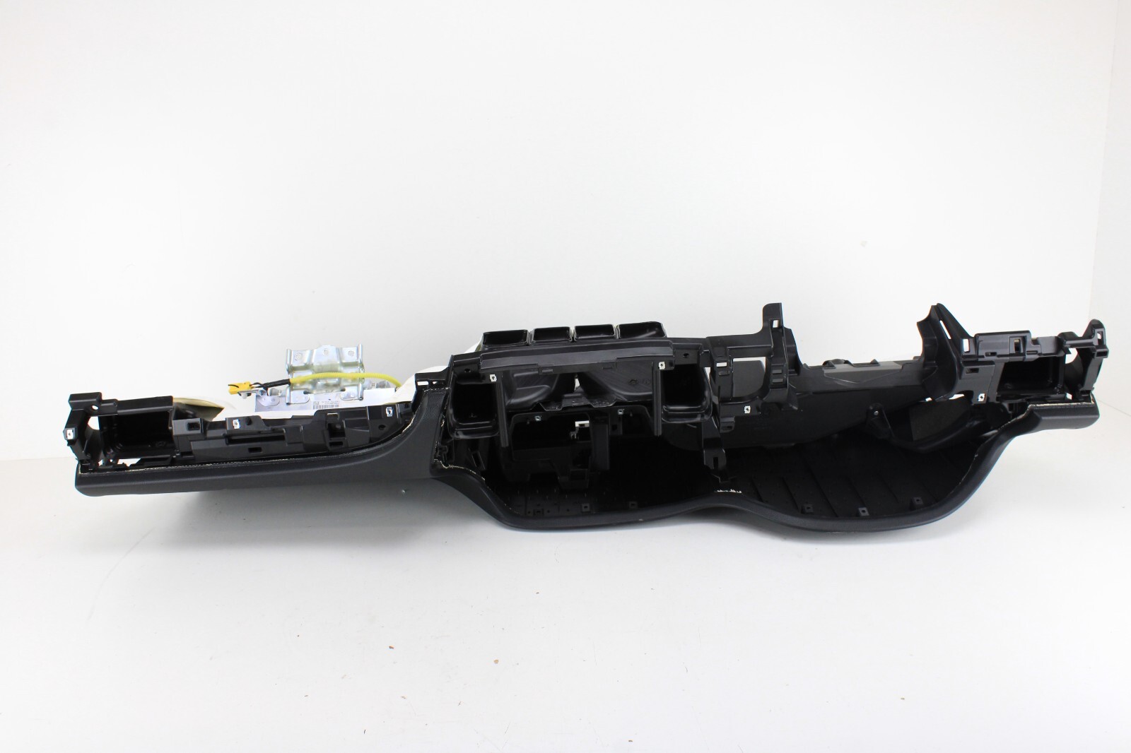 2016-2017 HONDA ACCORD INSTRUMENT PANEL DASHBOARD OEM *has scratches*